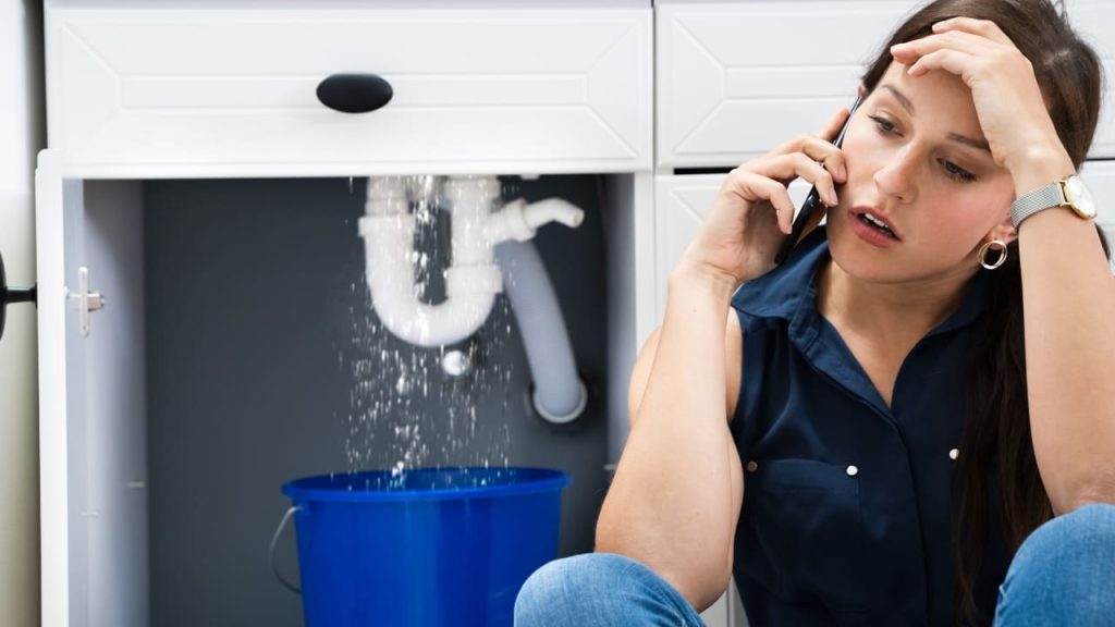 fuite d'eau salle de bain
